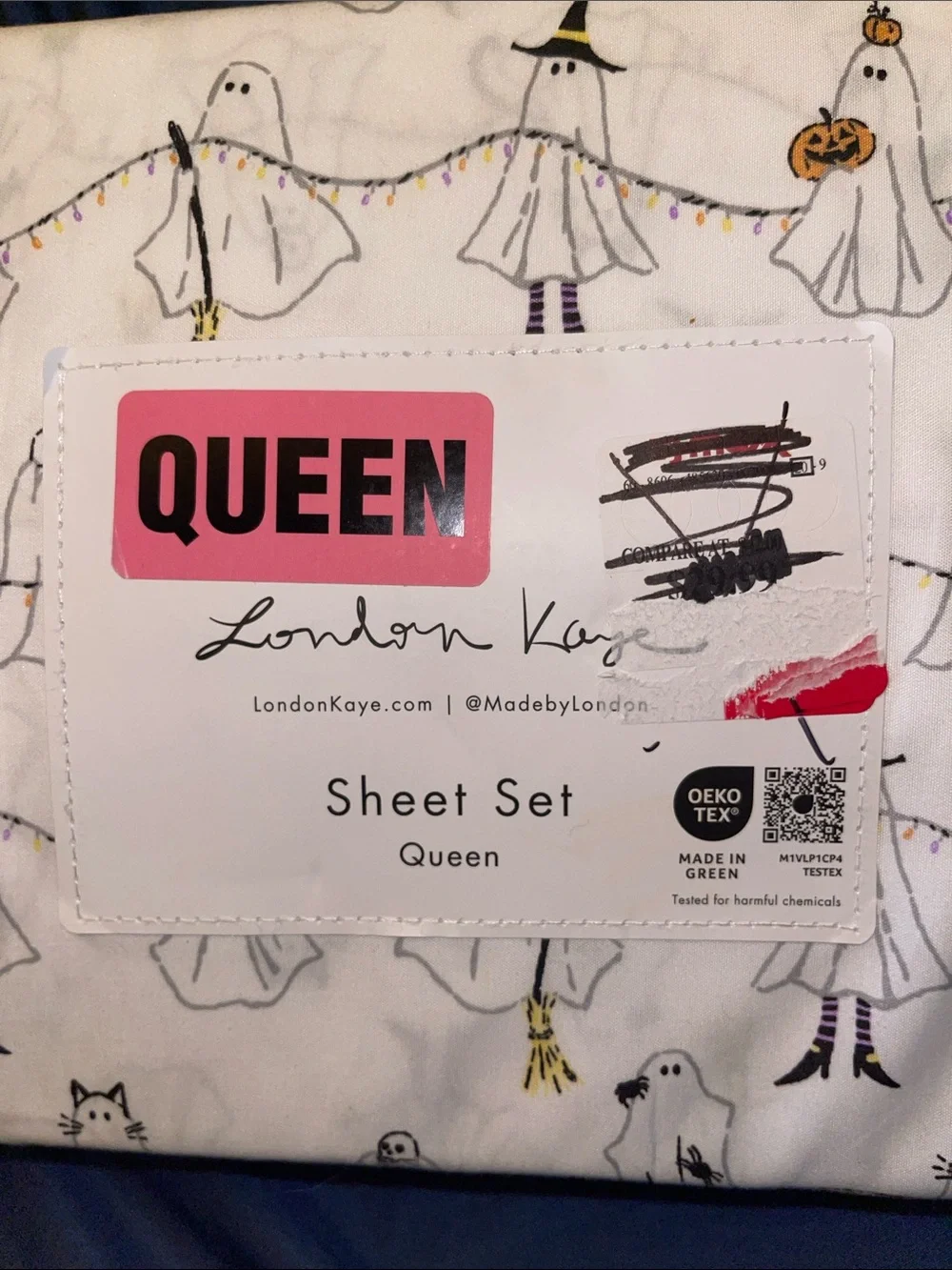 London Kaye Queen Sheet Set in White Halloween Ghost Print